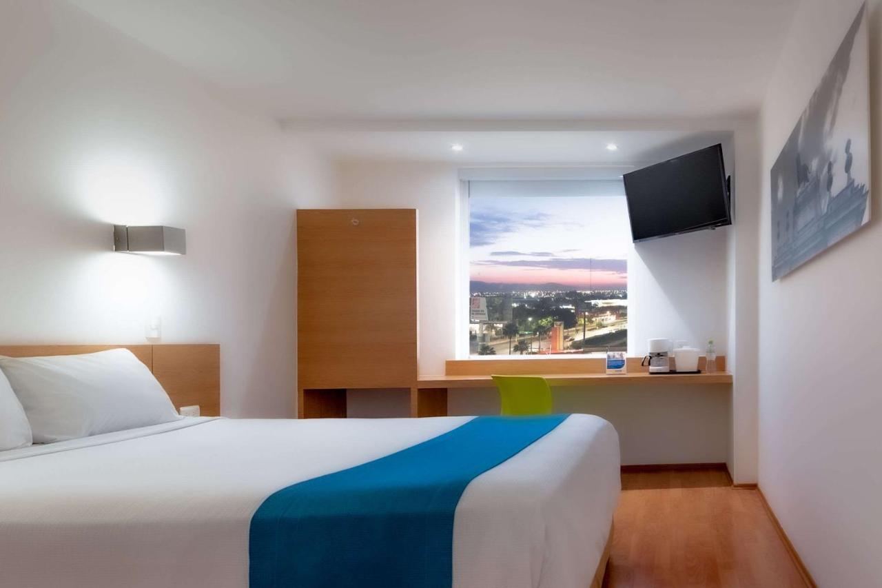 Sleep Inn Leon Antares Extérieur photo
