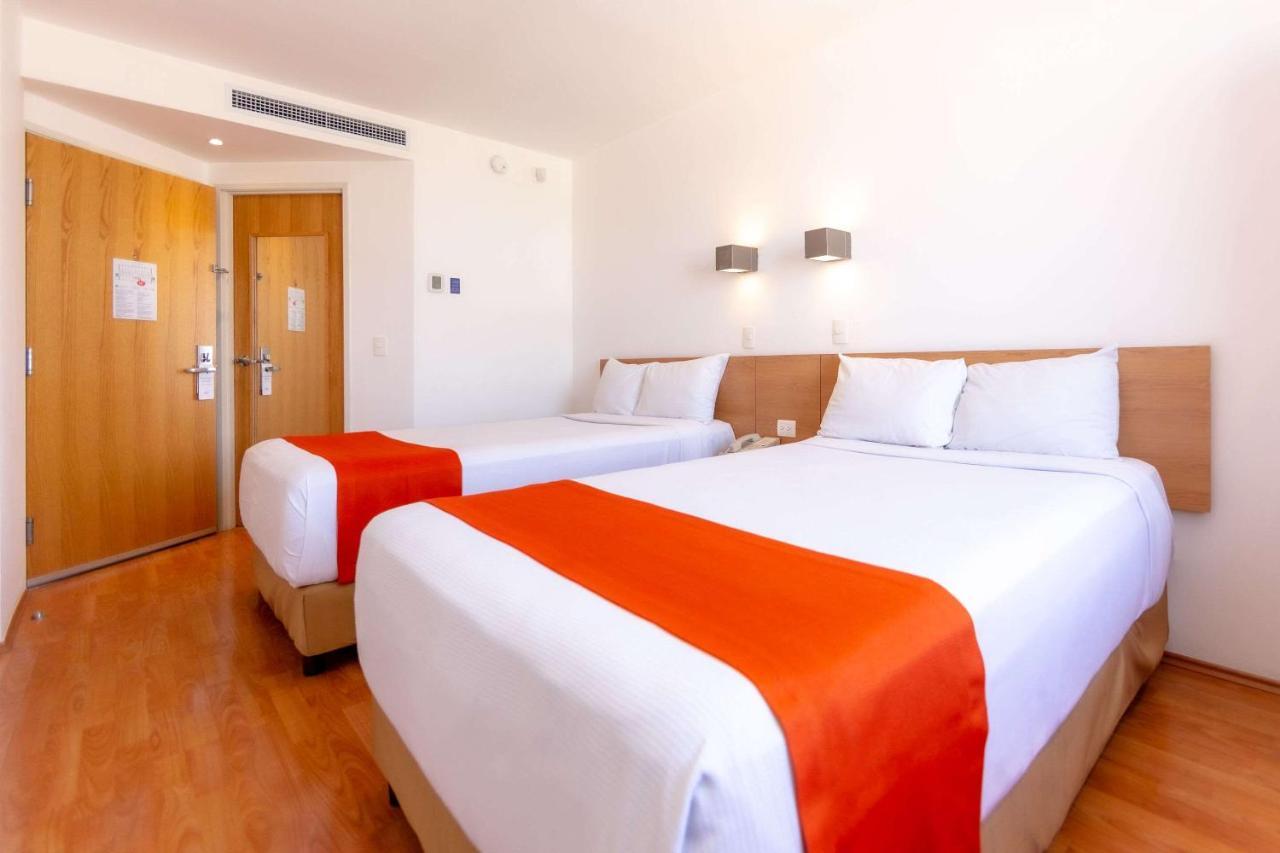 Sleep Inn Leon Antares Extérieur photo