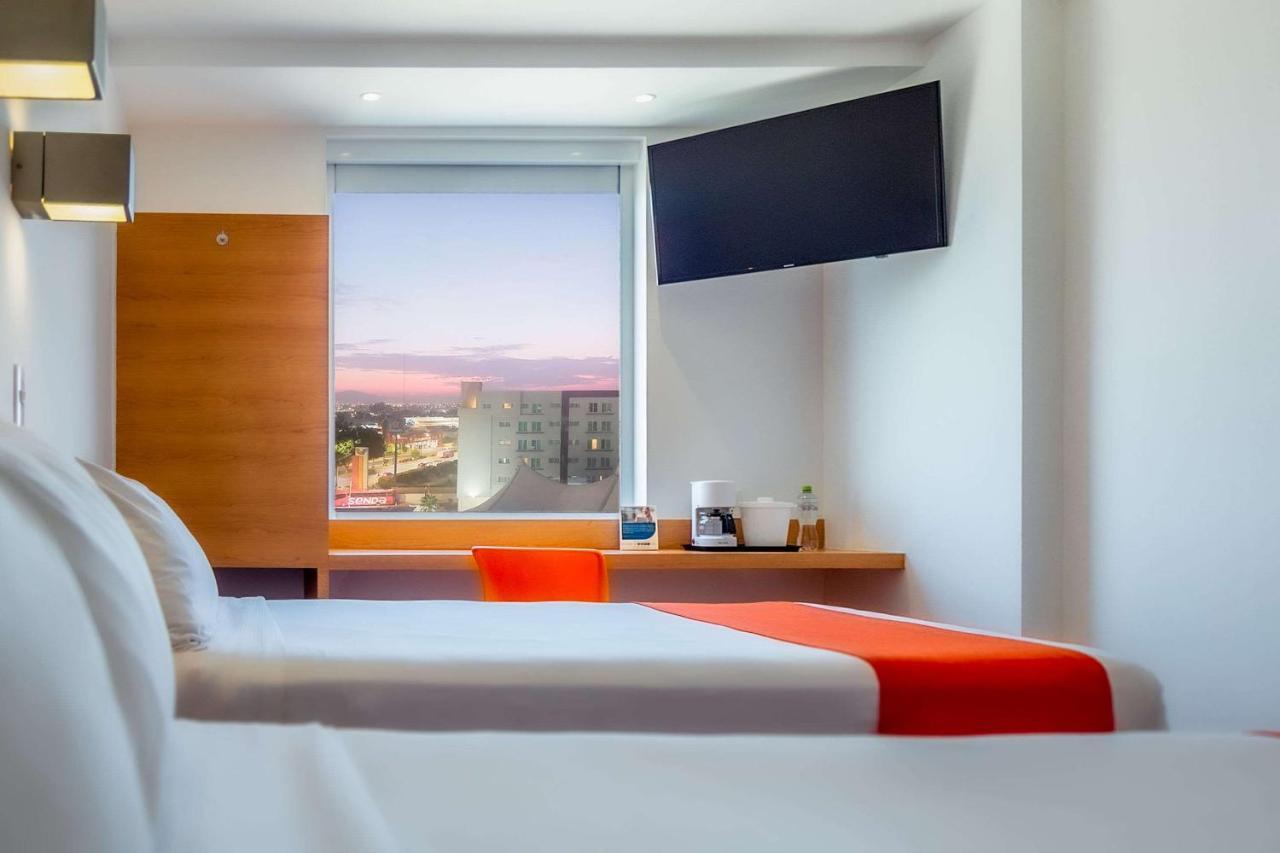 Sleep Inn Leon Antares Extérieur photo